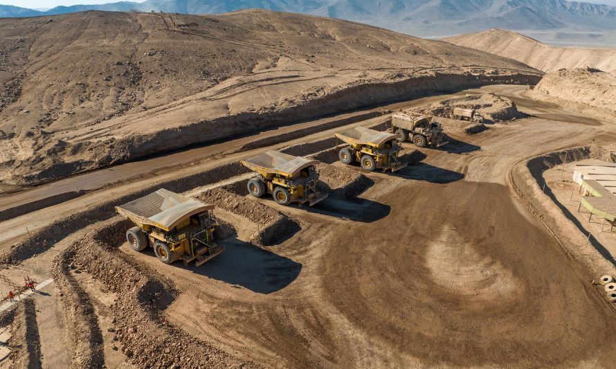 Lomas Bayas inicia operación con camiones autónomos y se encamina a la Minería 4.0 