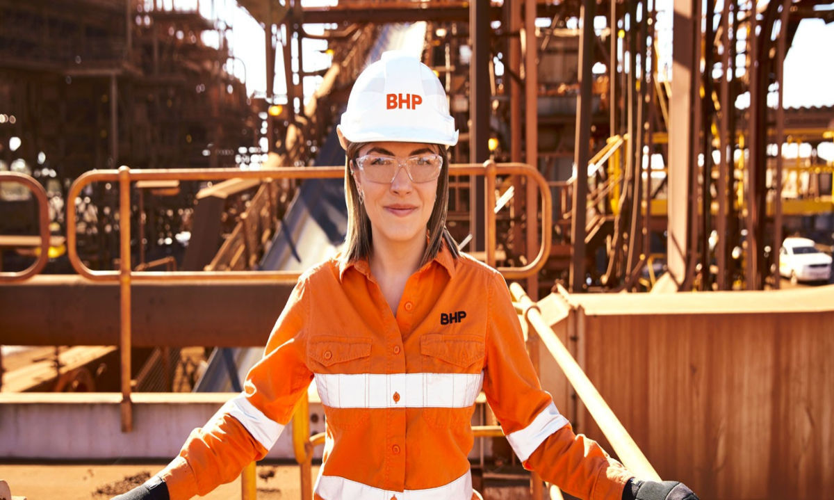 BHP es la primera minera en Chile en superar el 40% de presencia femenina