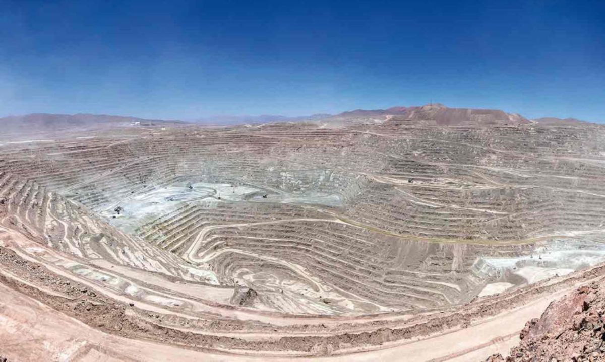 "Subestima significativamente a Anglo American": Minera rechaza propuesta de BHP