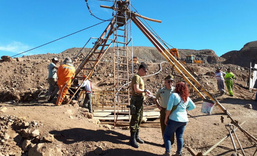 Operativo busca rescatar a 2 trabajadores atrapados en mina Julia de Taltal