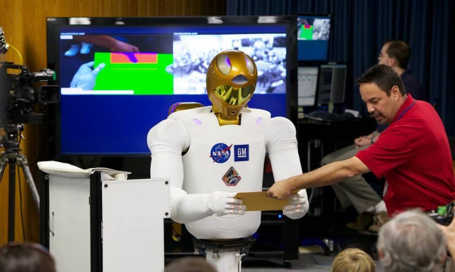 AMTC organiza Escuela de Verano Internacional sobre Aplicaciones de Inteligencia Artificial en Robótica
