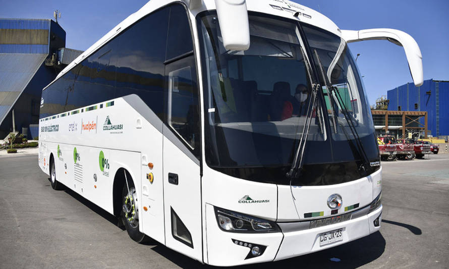Collahuasi incorporó dos buses eléctricos para movilizar trabajadores