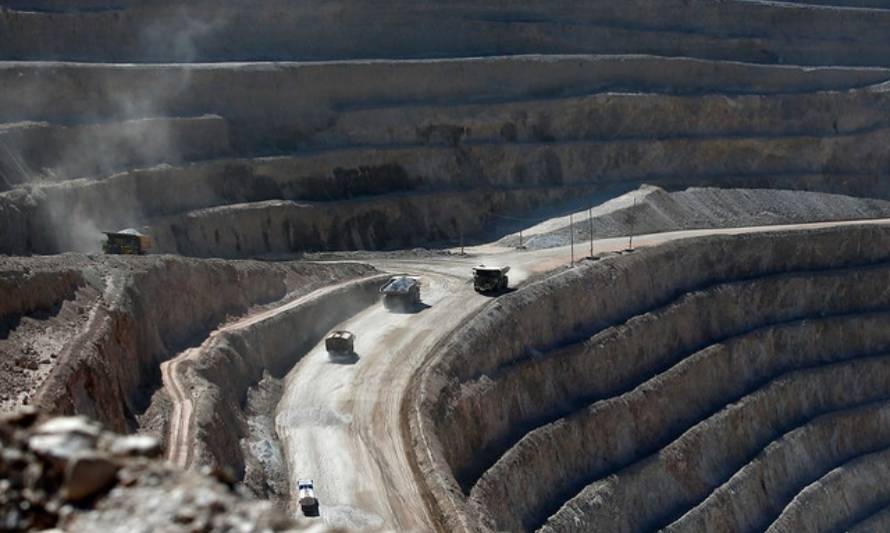 Anglo American evalúa proyecto de desalinización con Codelco y Mitsui para minas cobre en Chile