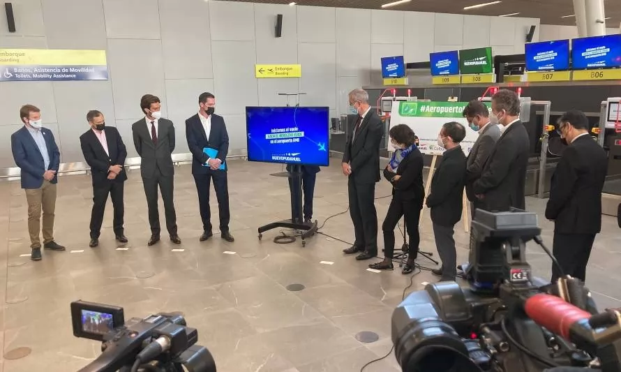 Aeropuerto Arturo Benítez firma convenio para implementar hidrógeno verde a sus operaciones 