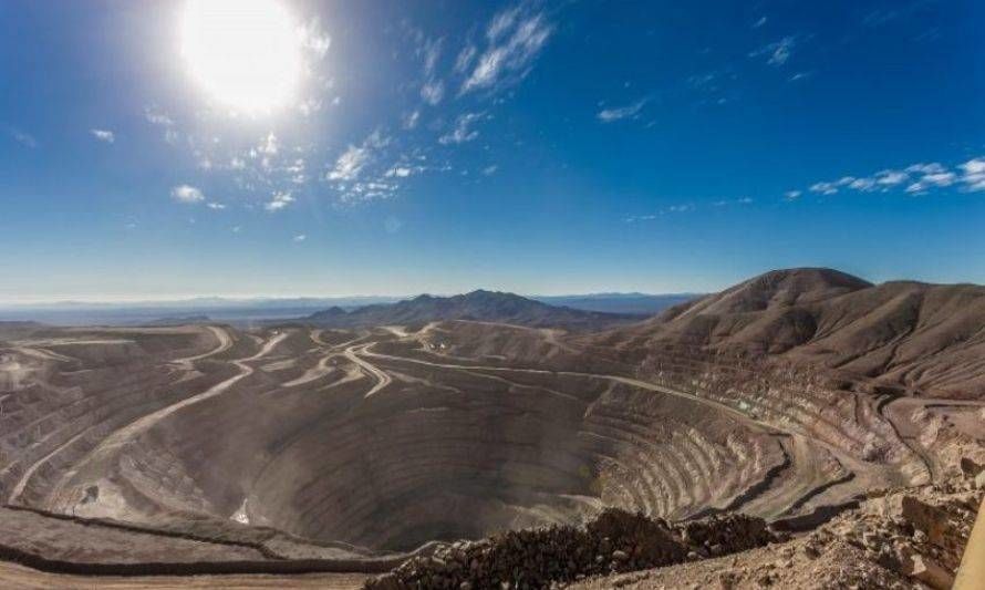 UA presentó portafolio tecnológico minero ante Ministerio de Minería