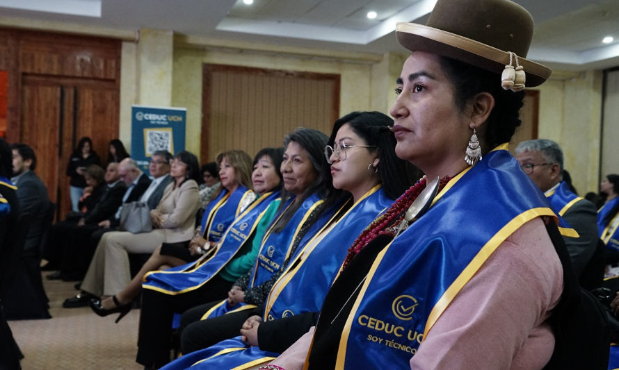 Educadores tradicionales de Atacama se titularon por programa de Minera El Abra