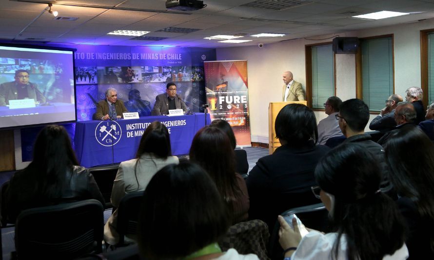 Instituto de Ingenieros de Minas de Chile lanza seminario de Fundiciones
y Refinerías