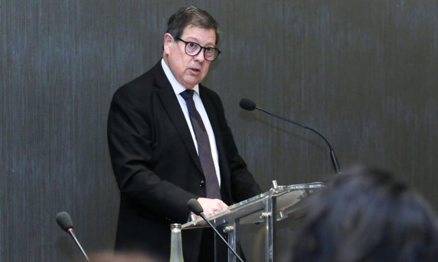 Jorge Riesco: “El litio es una pieza clave en el rompecabezas de la economía de Chile”