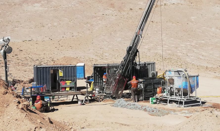 Halcones Precious Metals entrega resultados del primer pozo de exploración en Carachapampa