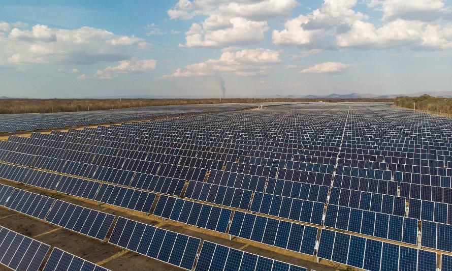 Eficiencia solar: Inteligencia Artificial aumenta la producción anual en Parques Solares