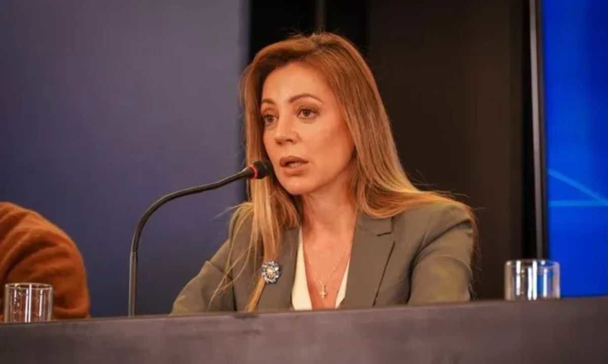 Flavia Royón en aprietos: insultos del presidente Javier Milei a varios gobernadores mineros complican su gestión