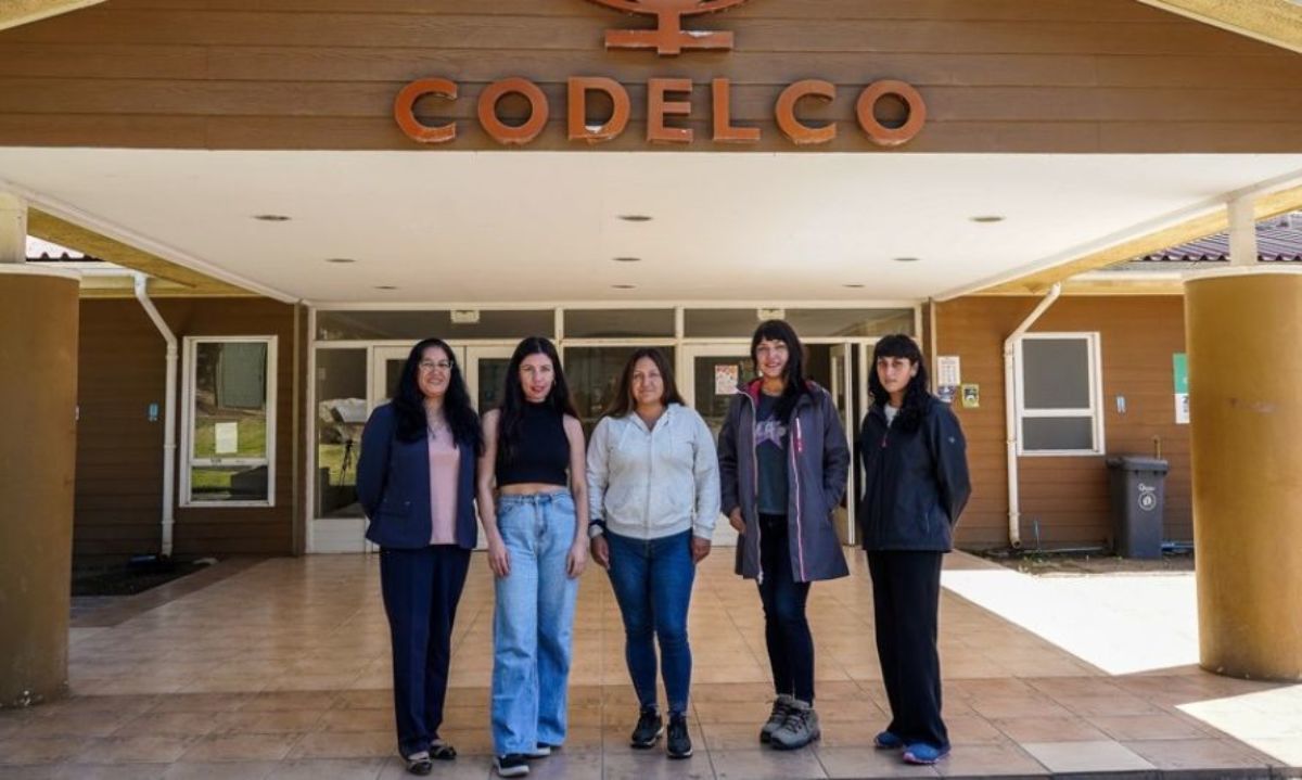 Codelco Ventanas incorpora a más mujeres en la producción de cátodos