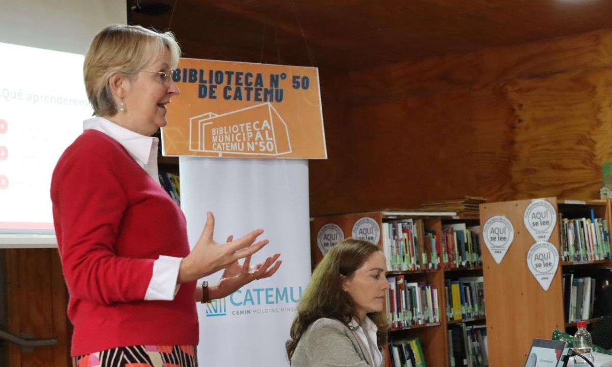 Docentes de escuelas de Catemu participaron en taller de experta del método Alfadeca