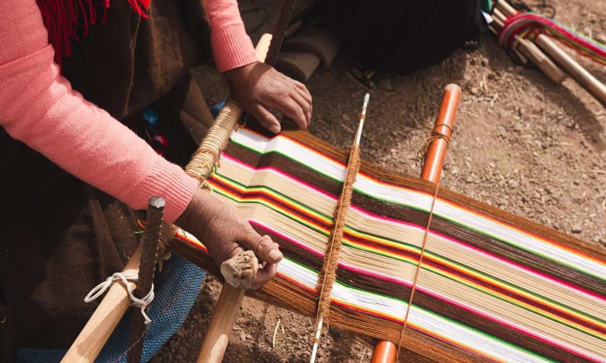 Comunidad Yabricollita lanza su tienda de textilería ancestral Aymara