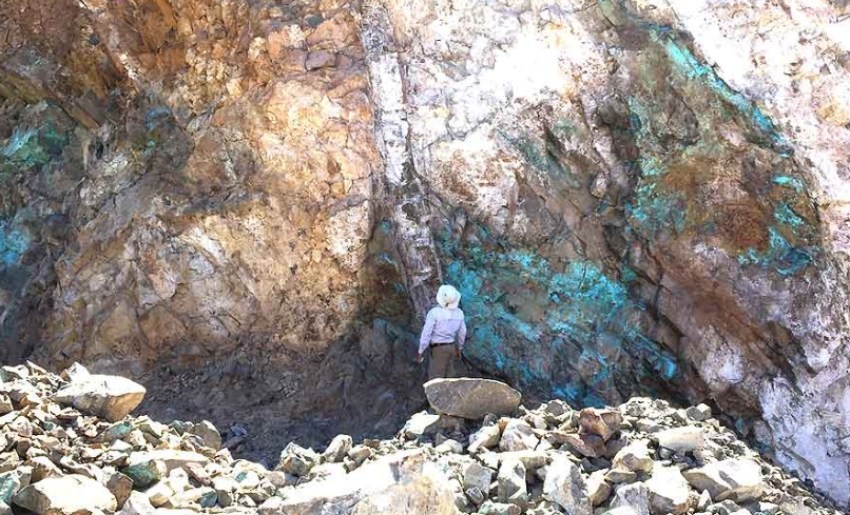 Descubren múltiples mineralizaciones de cobre de alta ley en proyecto Marimaca