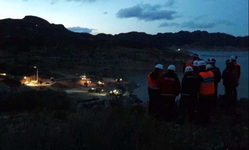 Aysén: Con equipo reforzado sigue la búsqueda de mineros atrapados desde el viernes