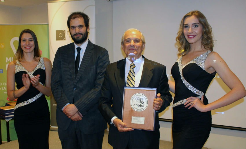 Pascual Veiga de Aprimin recibe distinción especial como Dirigente Gremial Empresarial 2017