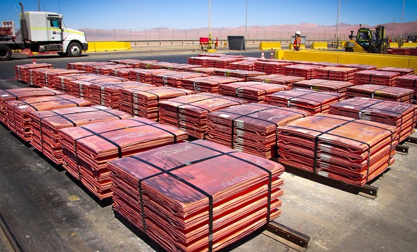 Estiman alza de 3% en Imacec de octubre gracias a mayor producción de cobre