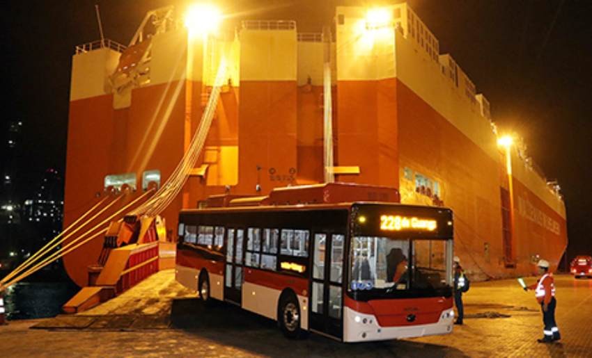 Segunda flota de buses eléctricos llega a Chile