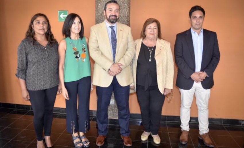 Se abrió postulación al primer premio que busca reconocer el trabajo de las mujeres de Atacama