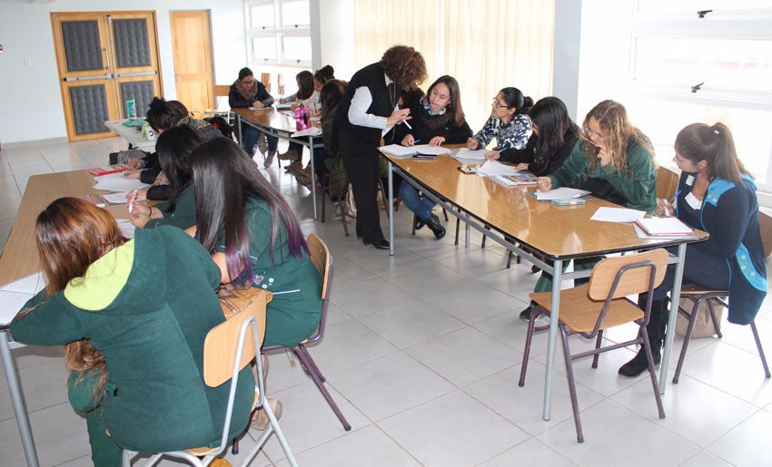 Programa de la AIA fortalece capital humano de Antofagasta con lúdica metodología