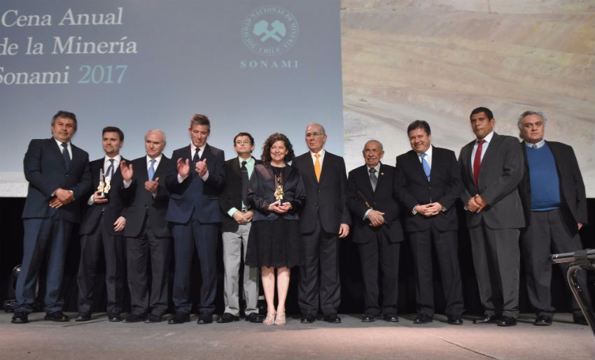 Asociación Gremial Minera Sexta Región, Mina Invierno y Candelaria fueron premiadas en Cena Sonami